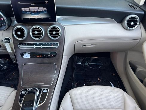Used 2019 Mercedes-Benz GLC 350e 4MATIC image 30