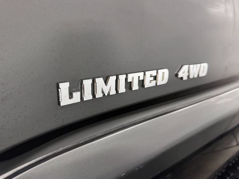 Used 2007 Toyota 4Runner Limited AWD/4WD image 2