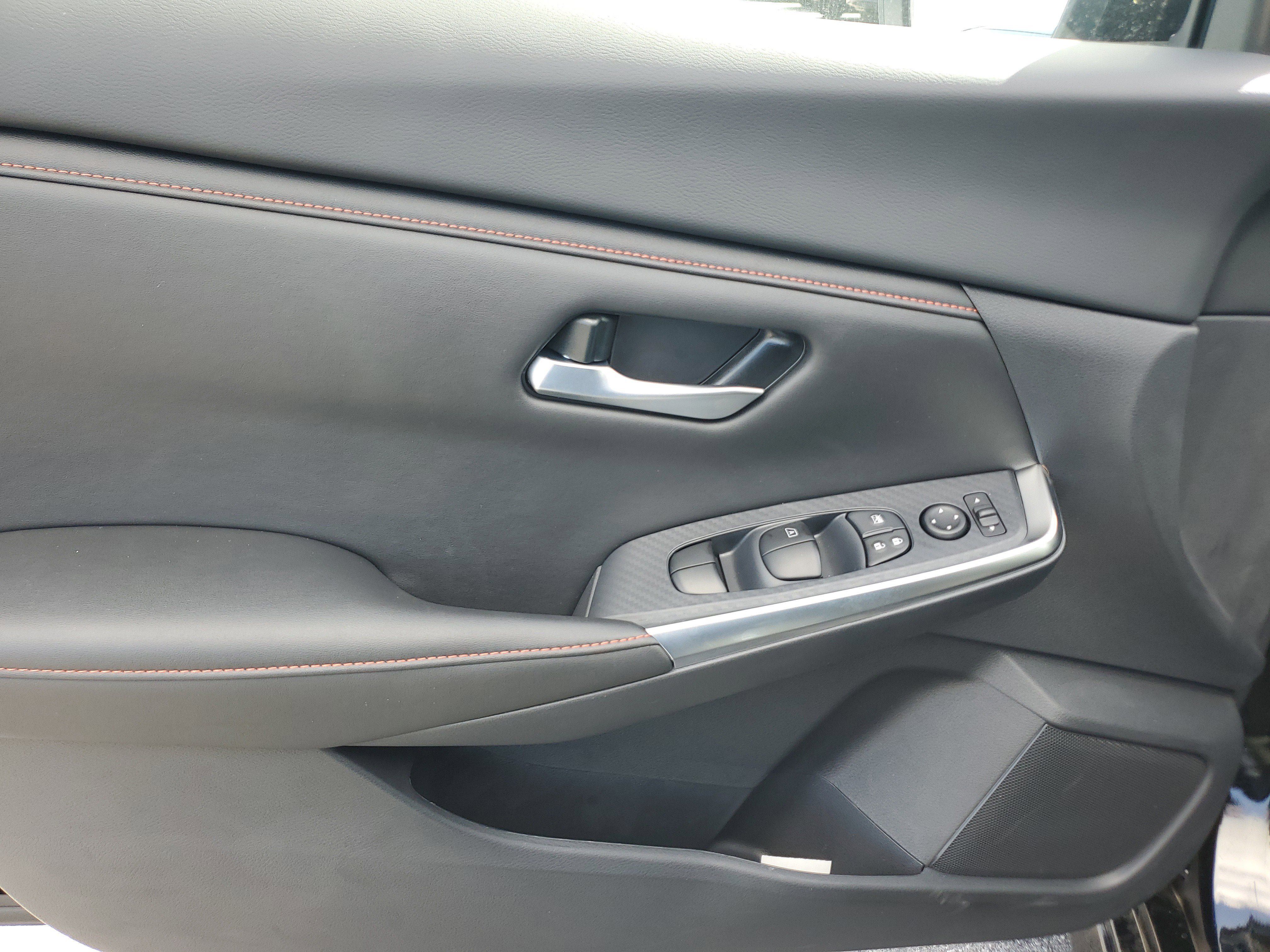 New 2025 Nissan Sentra SR w/ Midnight Edition FWD image 18
