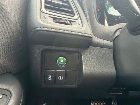 Used 2019 Honda HR-V Sport image 24