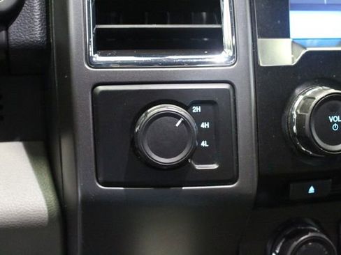Used 2016 Ford F150 XLT w/ Equipment Group 302A Luxury AWD/4WD image 17