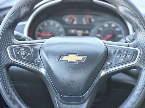 Used 2023 Chevrolet Malibu LT FWD image 16