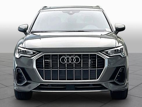 Certified 2025 Audi Q3 2.0T Premium w/ Convenience Package AWD/4WD image 4