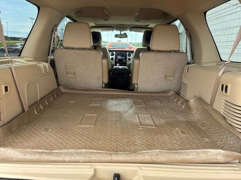 Used 2014 Ford Expedition XLT w/ Equipment Group 202A RWD image 31