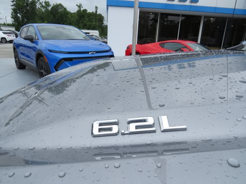 Used 2024 Chevrolet Silverado 1500 LTZ AWD/4WD image 7