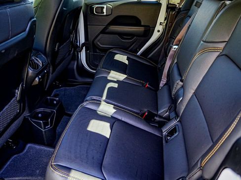 New 2025 Jeep Gladiator Sport image 32