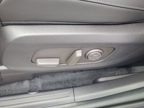 New 2026 Kia Carnival FWD image 7
