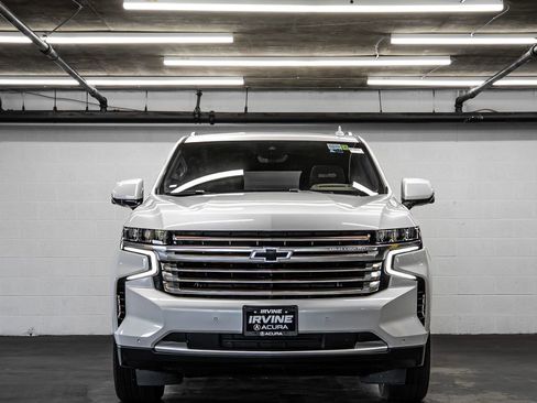 Used 2024 Chevrolet Tahoe High Country w/ Premium Package AWD/4WD image 8