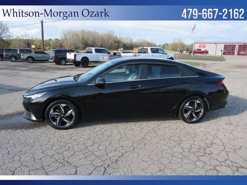 Used 2021 Hyundai Elantra Limited image 5