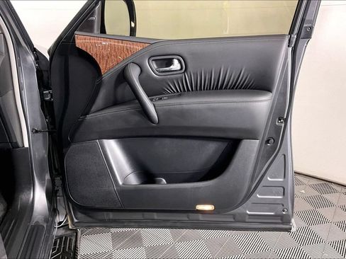 Used 2019 Nissan Armada Platinum w/ Captain's Chairs Package AWD/4WD image 23