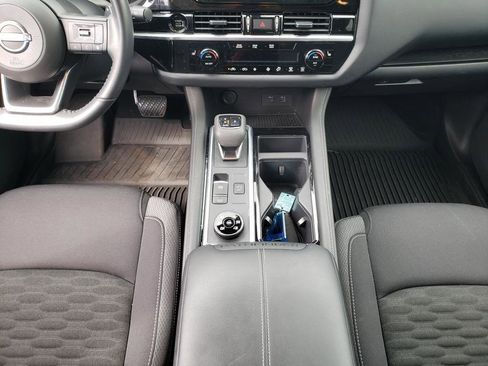 Certified 2025 Nissan Pathfinder SV image 22