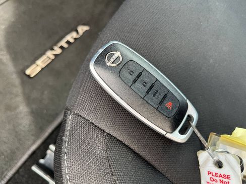 Used 2025 Nissan Sentra SV FWD image 21