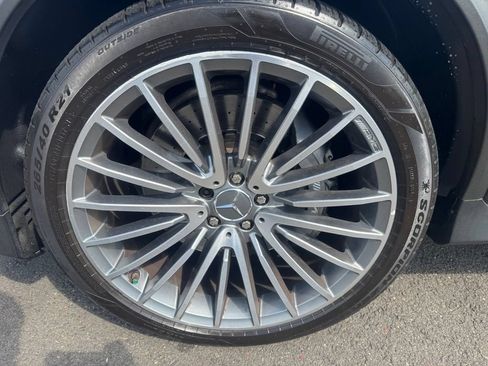 Used 2020 Mercedes-Benz GLC 63 AMG 4MATIC image 22