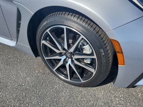 Used 2023 Toyota GR86 image 10