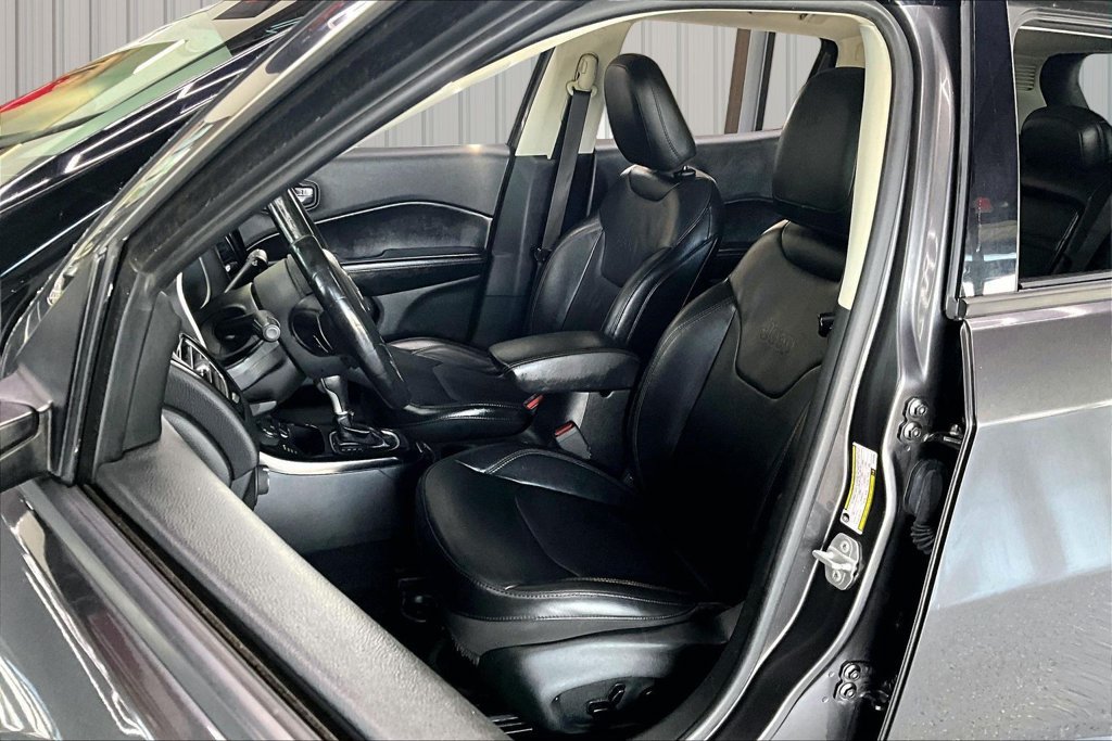Used 2019 Jeep Compass Limited AWD/4WD image 20