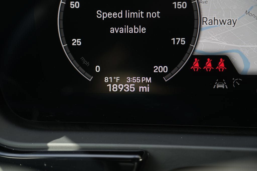 Used 2024 Porsche Cayenne S w/ Sport Chrono Package AWD/4WD image 55