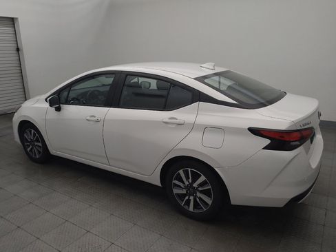 Used 2024 Nissan Versa SV FWD image 3