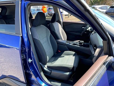 Certified 2023 Nissan Rogue SV image 11