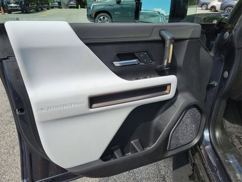 New 2025 GMC Hummer EV 2X image 7