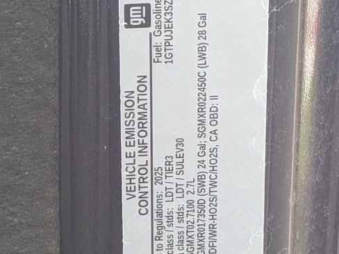 Used 2025 GMC Sierra 1500 Elevation image 24