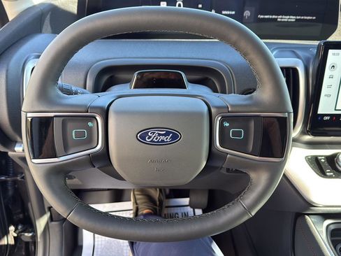 New 2025 Ford Expedition Max Active image 16