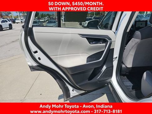 Used 2024 Toyota RAV4 XLE FWD image 27