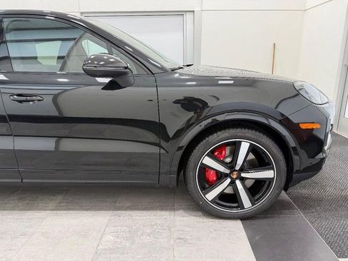 New 2026 Porsche Cayenne S image 10