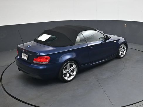 Used 2011 BMW 135i Convertible RWD image 31