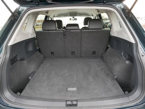 Used 2019 Volkswagen Tiguan SE image 18