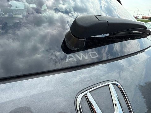 Used 2024 Honda HR-V EX-L image 5
