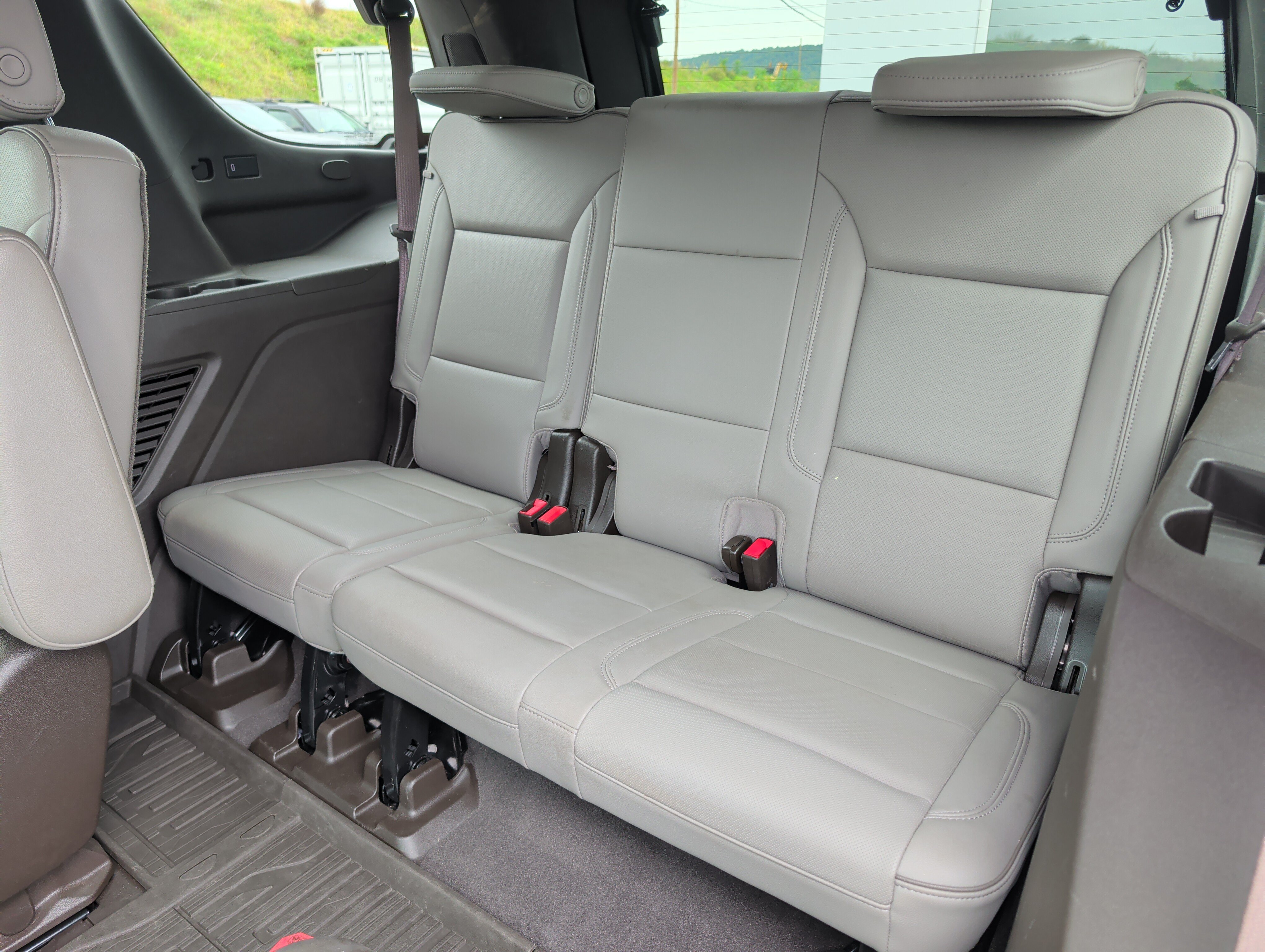 Used 2021 GMC Yukon SLT w/ SLT Luxury Plus Package AWD/4WD image 14