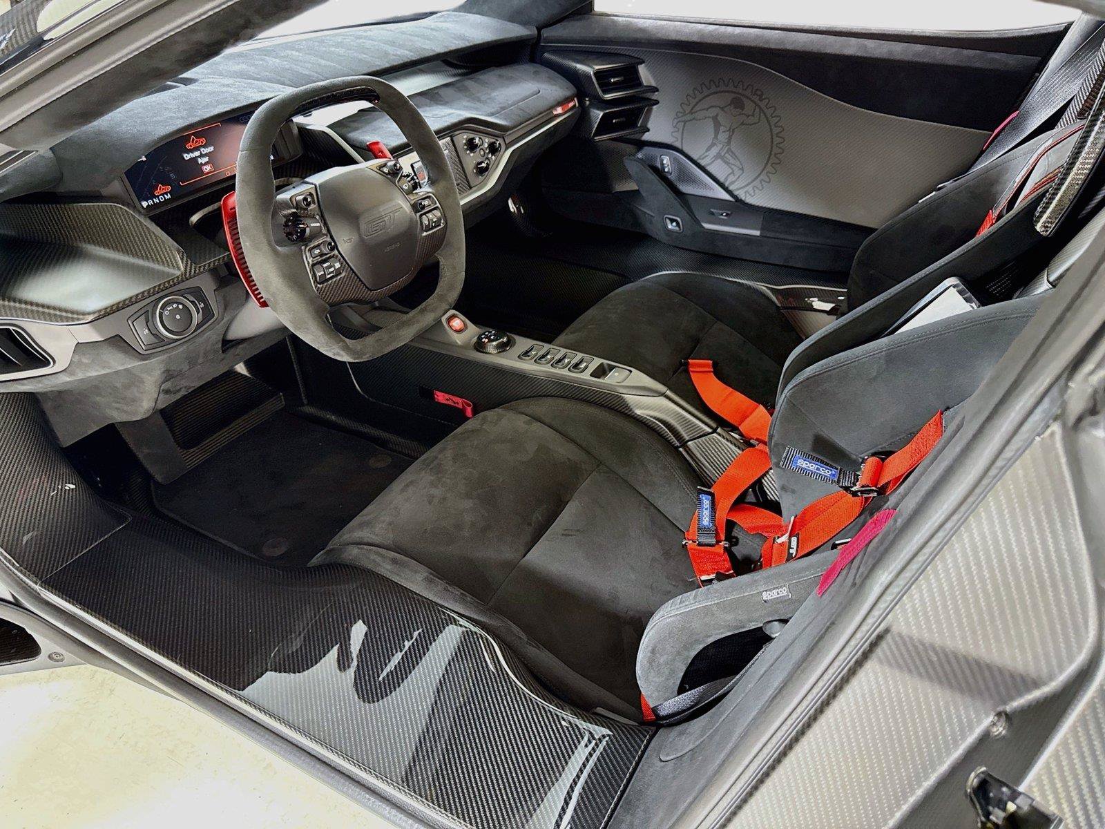 Used 2018 Ford GT RWD image 11