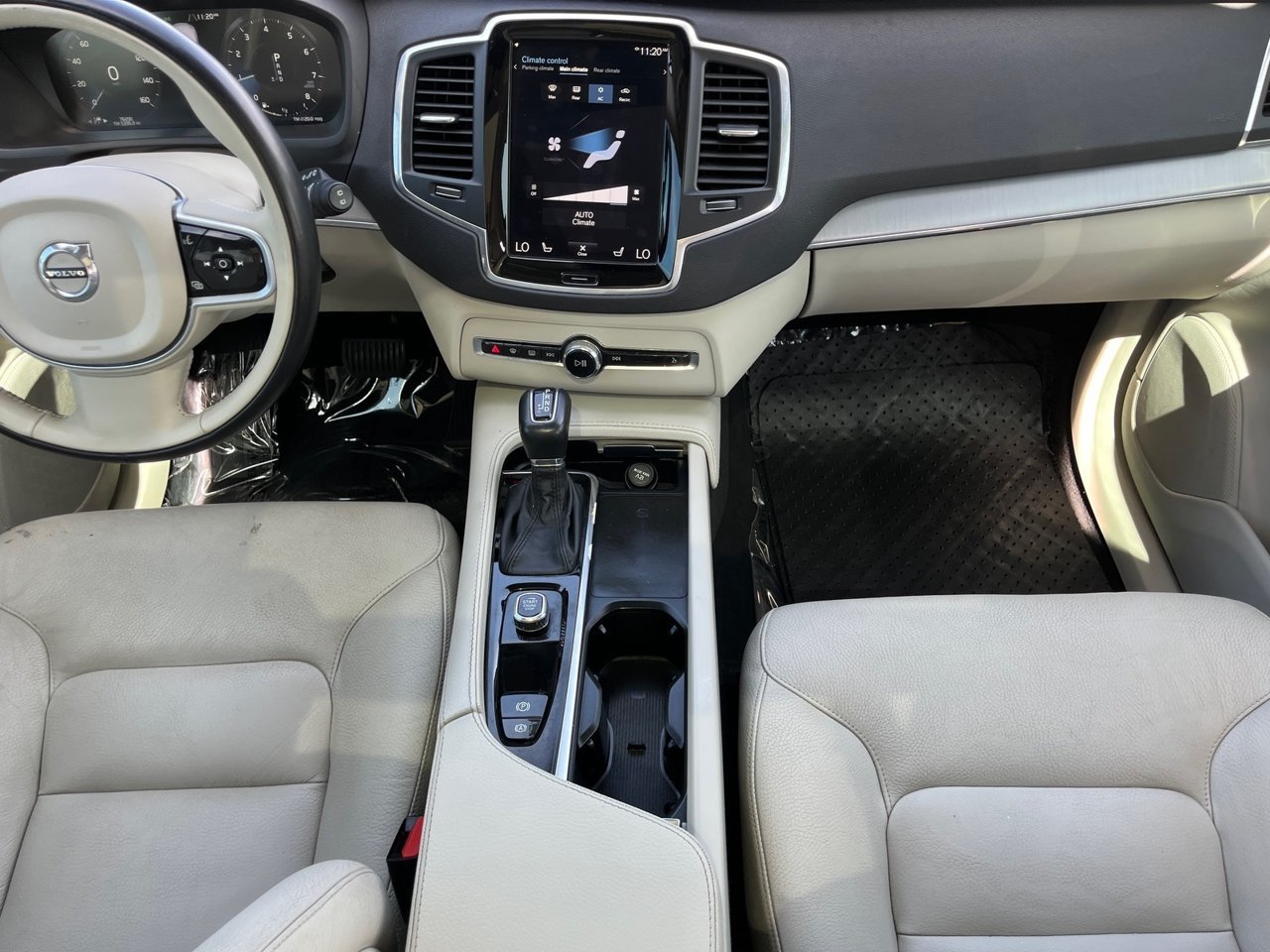 Used 2022 Volvo XC90 T5 Momentum AWD/4WD image 14