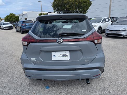 Used 2021 Nissan Kicks SR w/ Interior Electronics Package FWD image 5