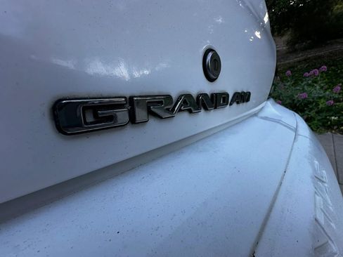 Used 2004 Pontiac Grand Am SE FWD image 30