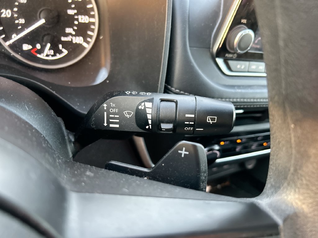 Used 2023 Nissan Rogue S FWD image 19
