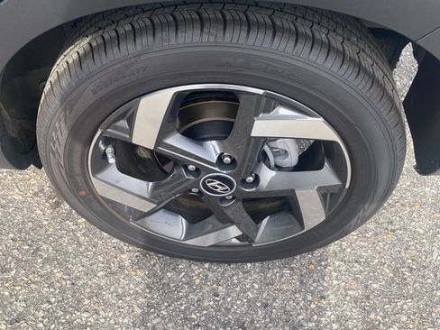 Used 2026 Hyundai Venue SEL image 11