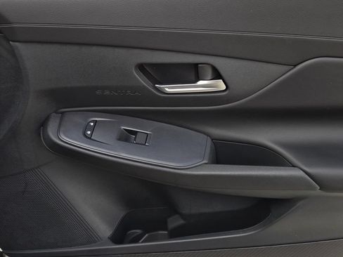 New 2027 Nissan Sentra SV w/ Floor Mat Package FWD image 8