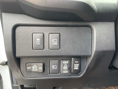 Used 2023 Toyota Tacoma TRD Off-Road w/ TRD Premium Off Road Package AWD/4WD image 14