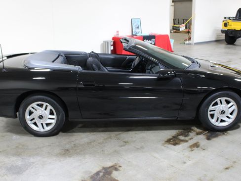 Used 1995 Chevrolet Camaro Z28 RWD image 5