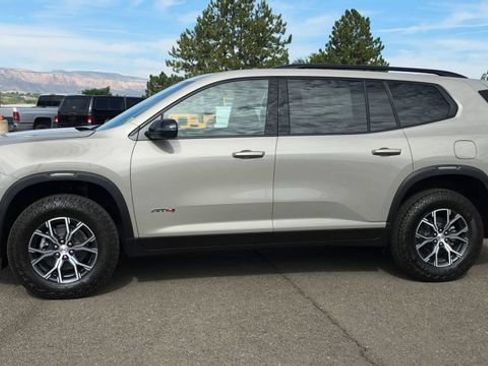 New 2026 GMC Acadia AT4 w/ Luxury Package AWD/4WD image 6