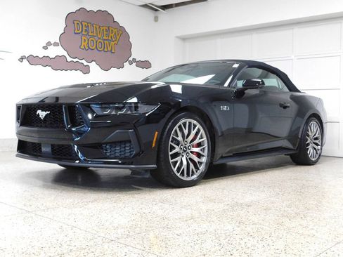 Used 2026 Ford Mustang GT Premium RWD image 2