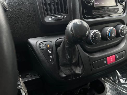 Used 2020 RAM ProMaster 2500 w/ Interior Convenience Group image 26