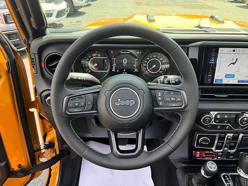 New 2026 Jeep Wrangler Unlimited Rubicon AWD/4WD image 34