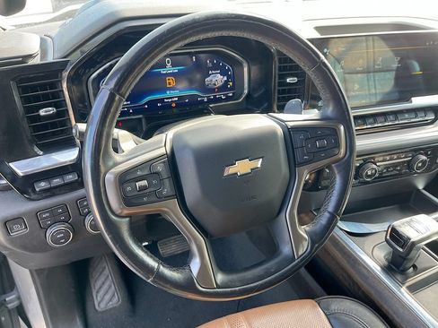 Used 2023 Chevrolet Silverado 1500 High Country w/ High Country Premium Package AWD/4WD image 11