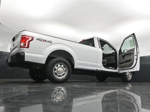 Used 2017 Ford F150 XL w/ Equipment Group 101A Mid AWD/4WD image 39