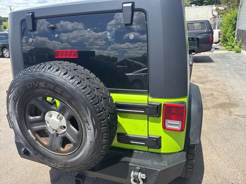 Used 2012 Jeep Wrangler Sport AWD/4WD image 11
