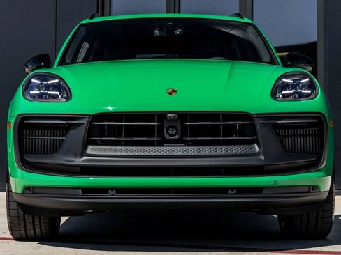 New 2026 Porsche Macan GTS image 52