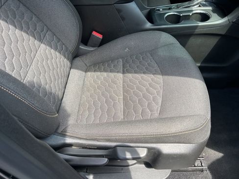 Used 2021 Chevrolet Equinox LT FWD image 41