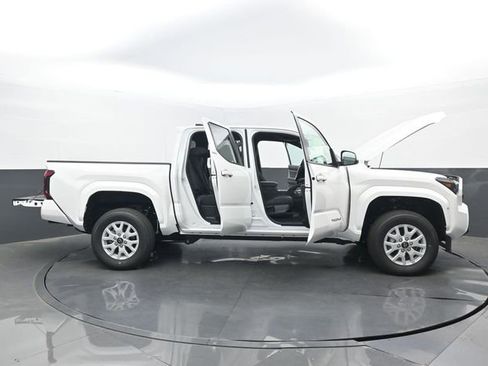 New 2026 Toyota Tacoma SR5 AWD/4WD image 30